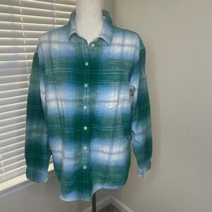American Eagle Flannel Size M 100% Cotton Vibrant Green Button Down